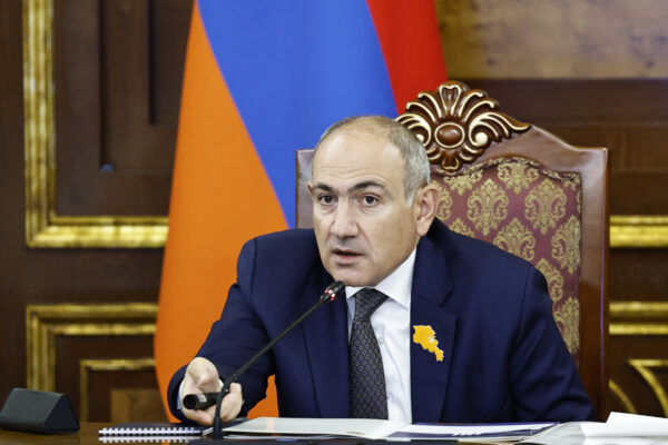 ՖՈՏՈ․ Փաշինյանը «Ռուսական երկաթուղիներ»–ի տնօրենի հետ քննարկում է ունեցել