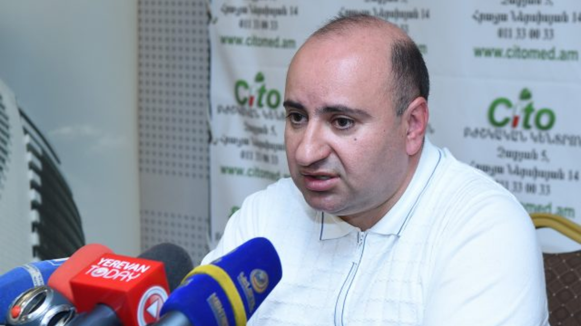 Քիչ առաջ ձերբակալել են ԵՊՀ Սահմանադրական իրավունքի ամբիոնի վարիչին․կաշառք. ArmԼur.am