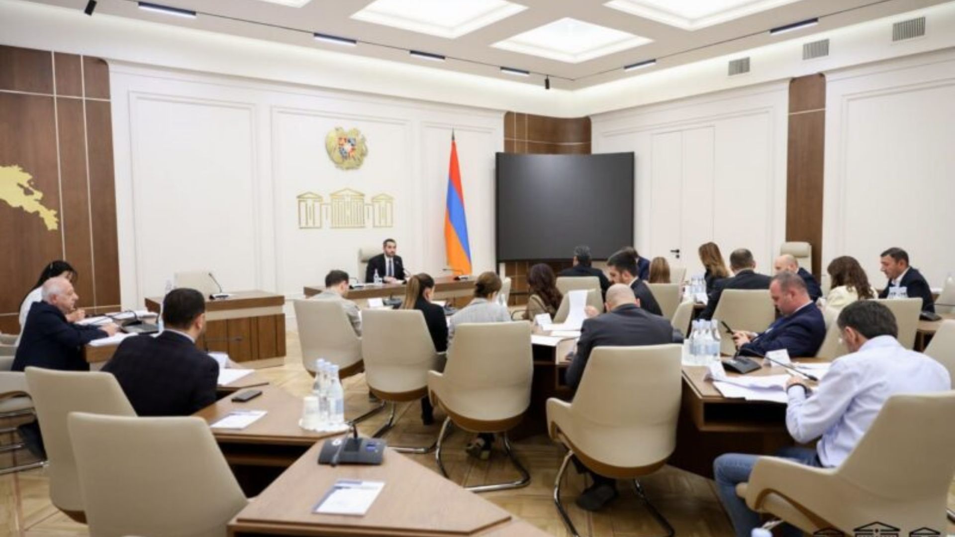 ԱԺ-ն հոկտեմբերի 6-ին 2 հարց կքննարկի․ օրակարգը հաստատվել է