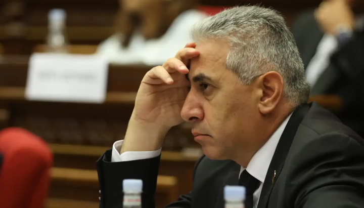 The court has placed a freeze on Edgar Ghazaryan's bank accounts