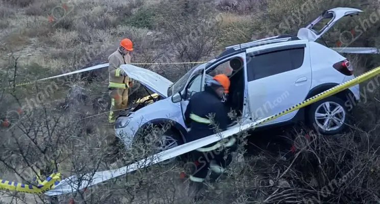 Վայոց ձորի մարզում «RENAULT»-ն դուրս է եկել երթևեկելի գոտուց․ կա վիրավոր