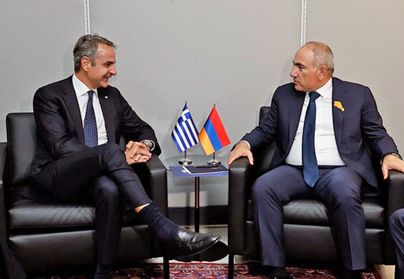 Meeting between Nicole Pashinyan and Kyriakos Mitsotakis