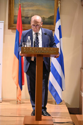 «Յունաստանը՝ հայերէնով» գիրքերու ցուցահանդէս Փիրէայի մէջ
