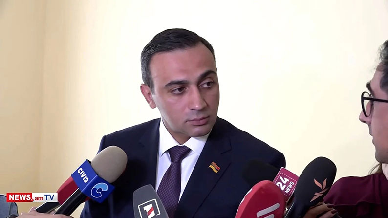 «Αν η Ρωσία θέλει να παραμείνει η στρατιωτική βάση, θα επανεξετάσουμε τους όρους», δηλώνει ο Ταρόν Τσαχογιάν