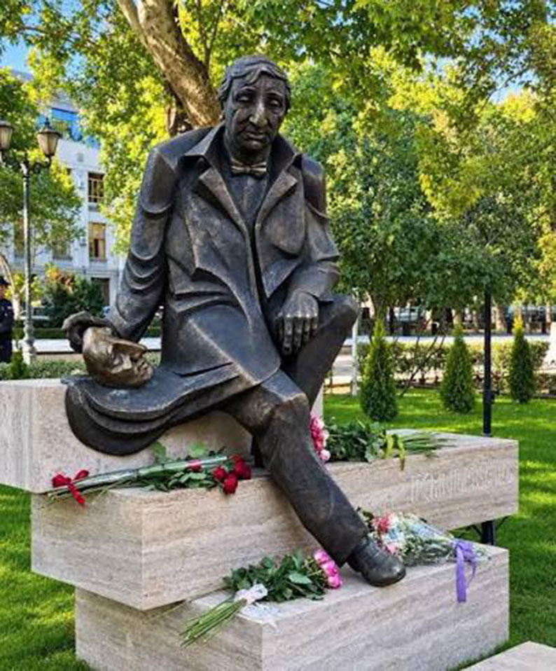 Το Γερεβάν τιμά τον θρυλικό Αρμένιο ηθοποιό Μχερ Μκρτσιάν