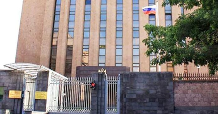 Գաստրոլյորներ, զգույշ եղեք… բարձրությունից ընկնելը ցավոտ է. ՌԴ դեսպանատուն