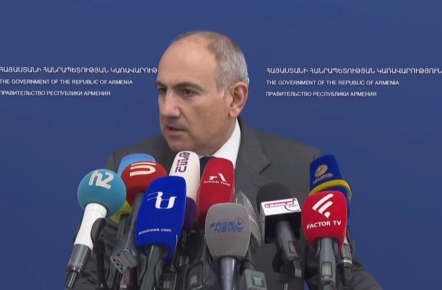 Փաշինյանը պատասխանում է լրագրողների հարցերին. ուղիղ