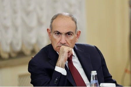 Աթոռով ա, թե ինչով ա՝ համարժեք ա և ճիշտ ա. ողջունում եմ ՔՊ-ի պատգամավորների գործողությունները և աջակցում եմ. Փաշինյան