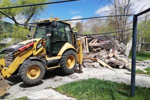 Municipality dismantles legal kiosks in Ajapnyak without compensation: protest