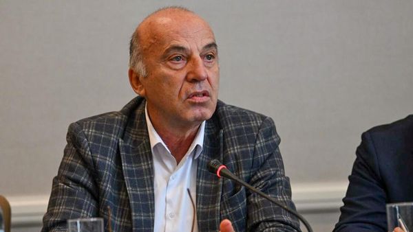 Иллюзии уступают место болезненной реальности: Манасерян — о метаниях Еревана