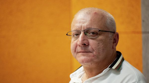 Власти "мягко стелют", но референдум в любом случае опасен для Армении: Суренянц