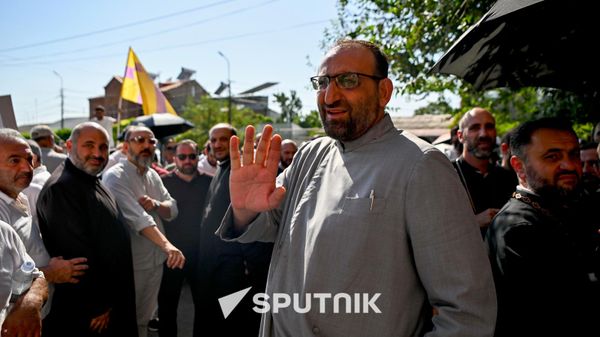 Суд разрешил архиепископу Аршаку Хачатряну покидать Вагаршапат по медицинским показаниям