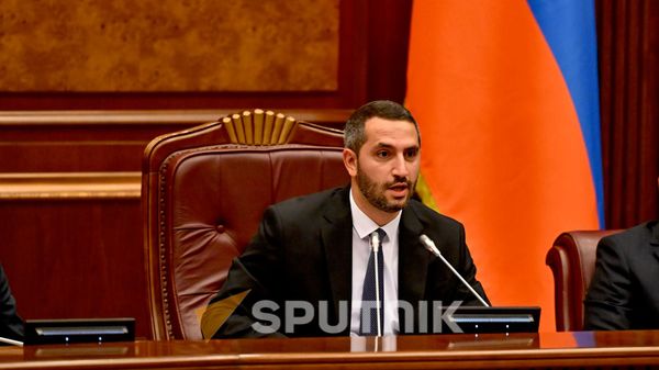 "Если хотите повторения, я не против": Рубинян обвинил оппозицию в драке в НС Армении