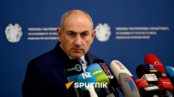 Пашинян считает возможным подписание мирного договора с Баку в 2027-2028 гг