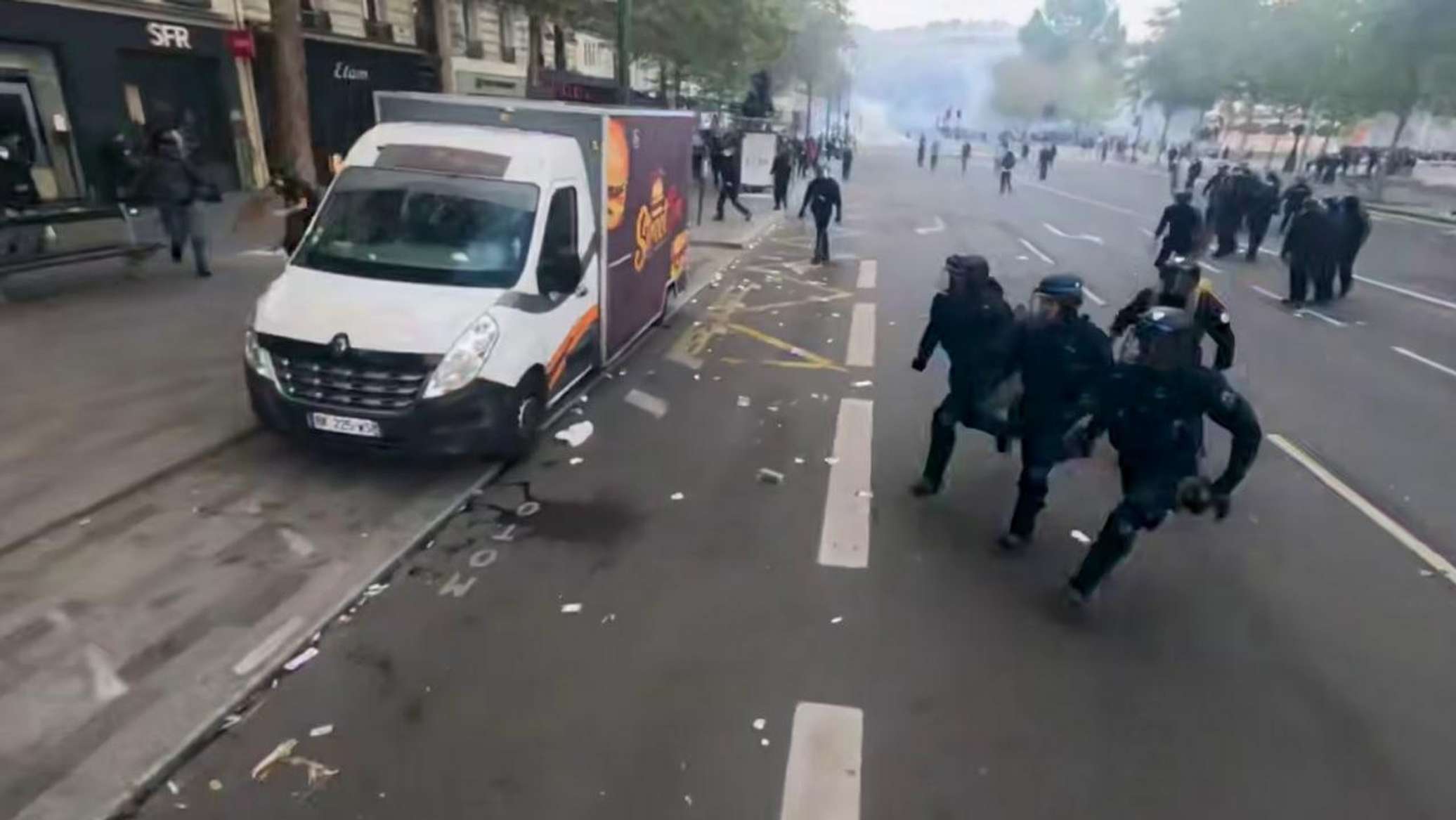 Протесты во Франции и Италии: после беспорядков 24 октября задержаны около 2 тыс человек