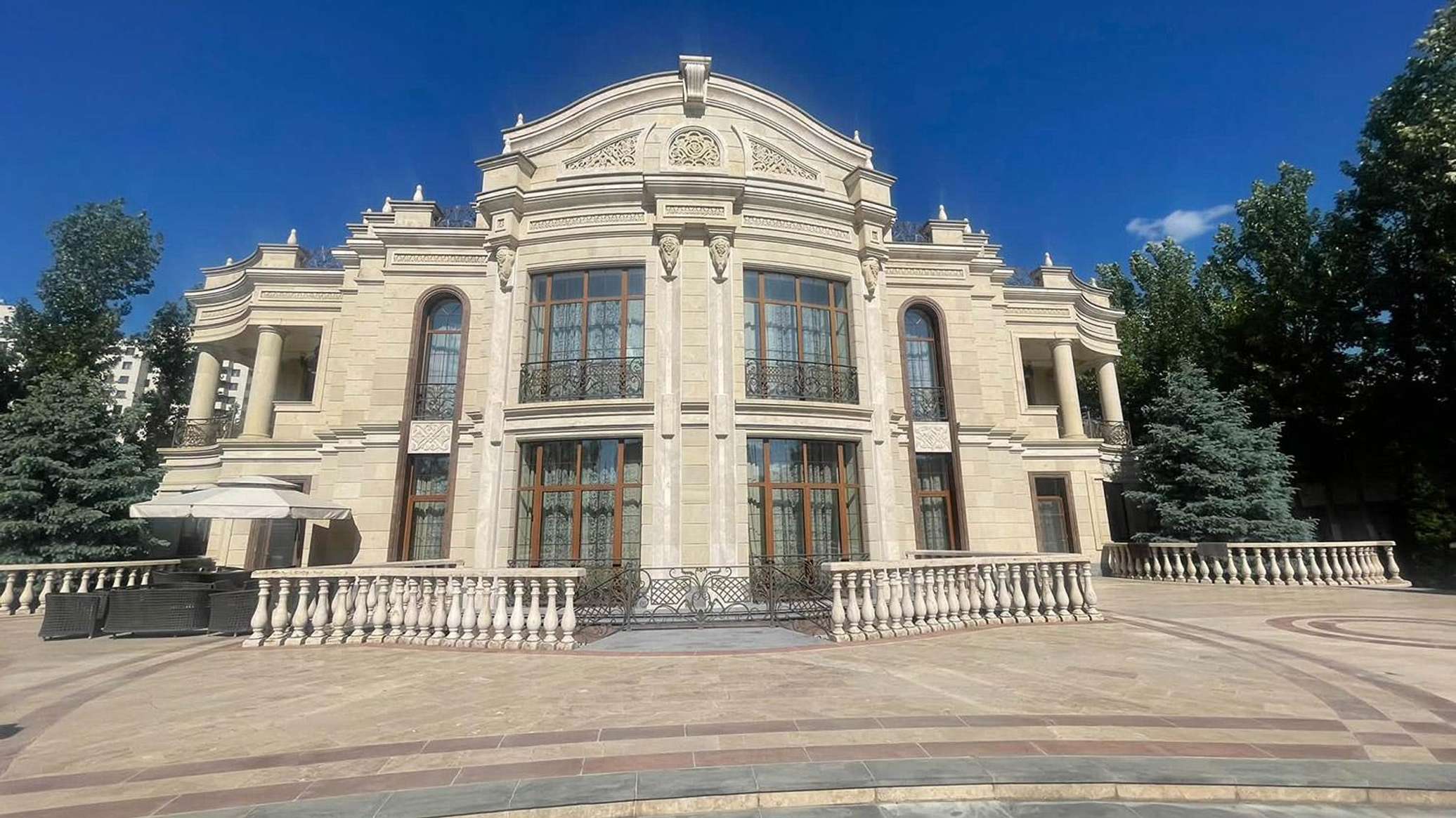 Արկադի Համբարձումյանի և փոխկապակցված 22 անձի գույքի նկատմամբ սահմանափակումներ են կիրառվել