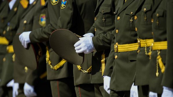 Действующим офицерам ВС Армении расширят возможности продолжить военное образование