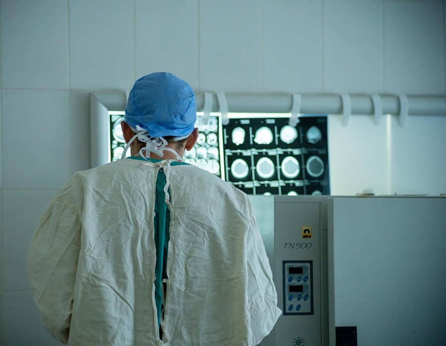 Microsoft AI Tool Diagnoses Complex Medical Cases More Than Twice as Accurately as General Physicians