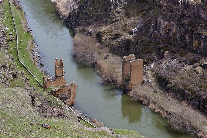 Türkiye signs contract to rebuild Ani Bridge on Armenian border