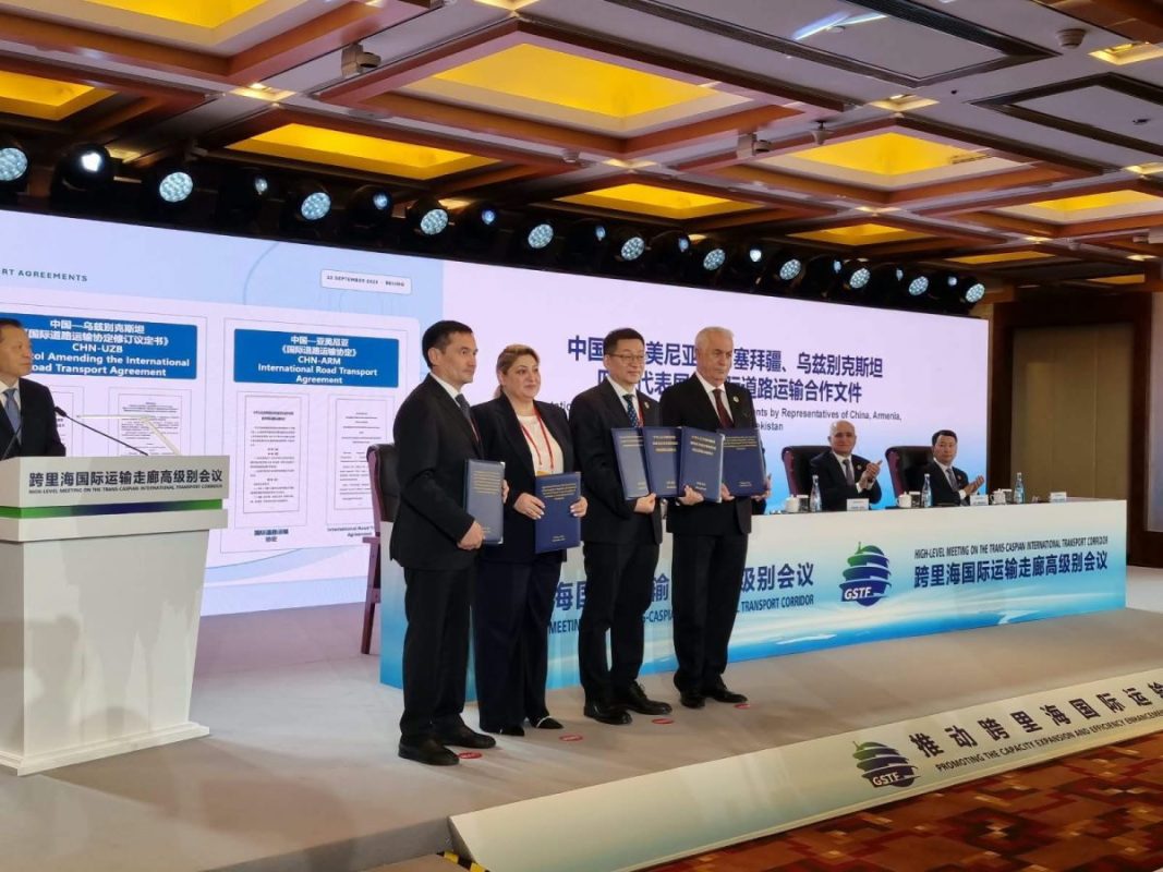 Armenia, China sign agreement on international road transport of passengers and goods