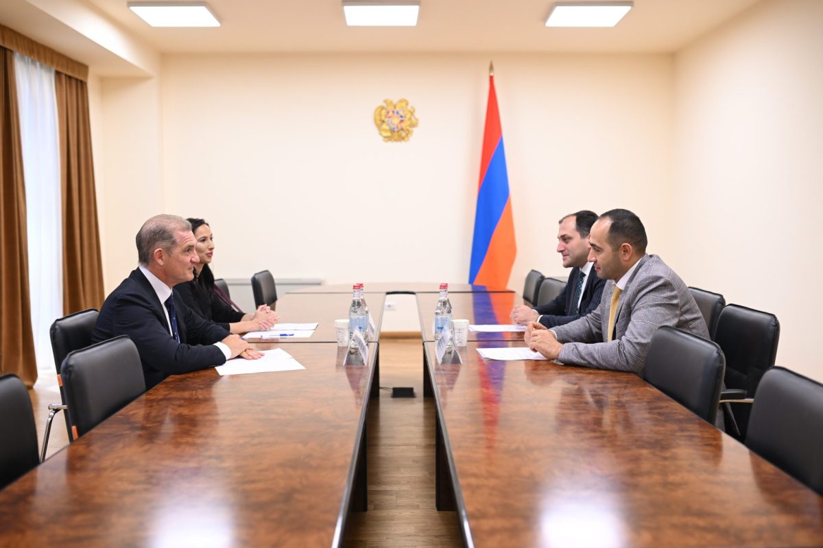 Armenia, Amazon Web Services discuss cooperation on AI and satellite connectivity