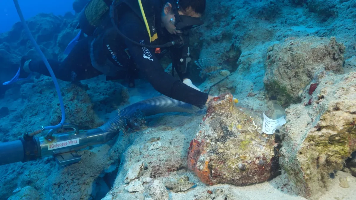 World’s oldest shipwreck found off coast of Turkey