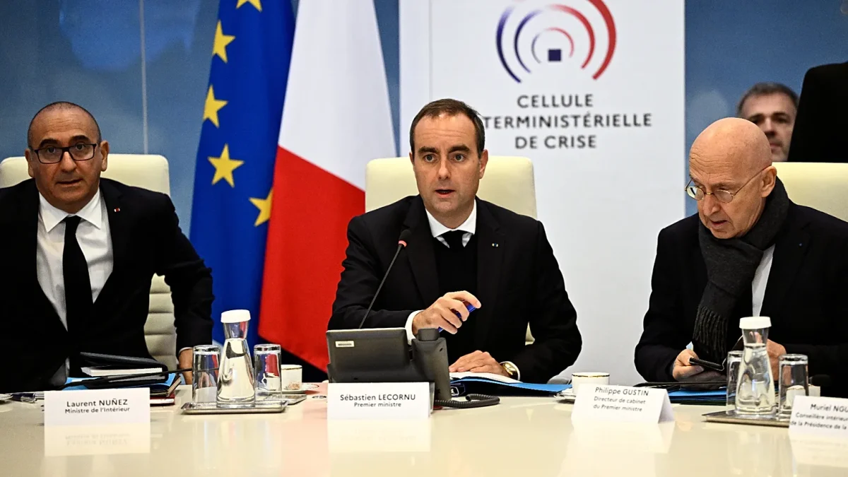 French PM Lecornu calls for regional authorities to impose partial curfews