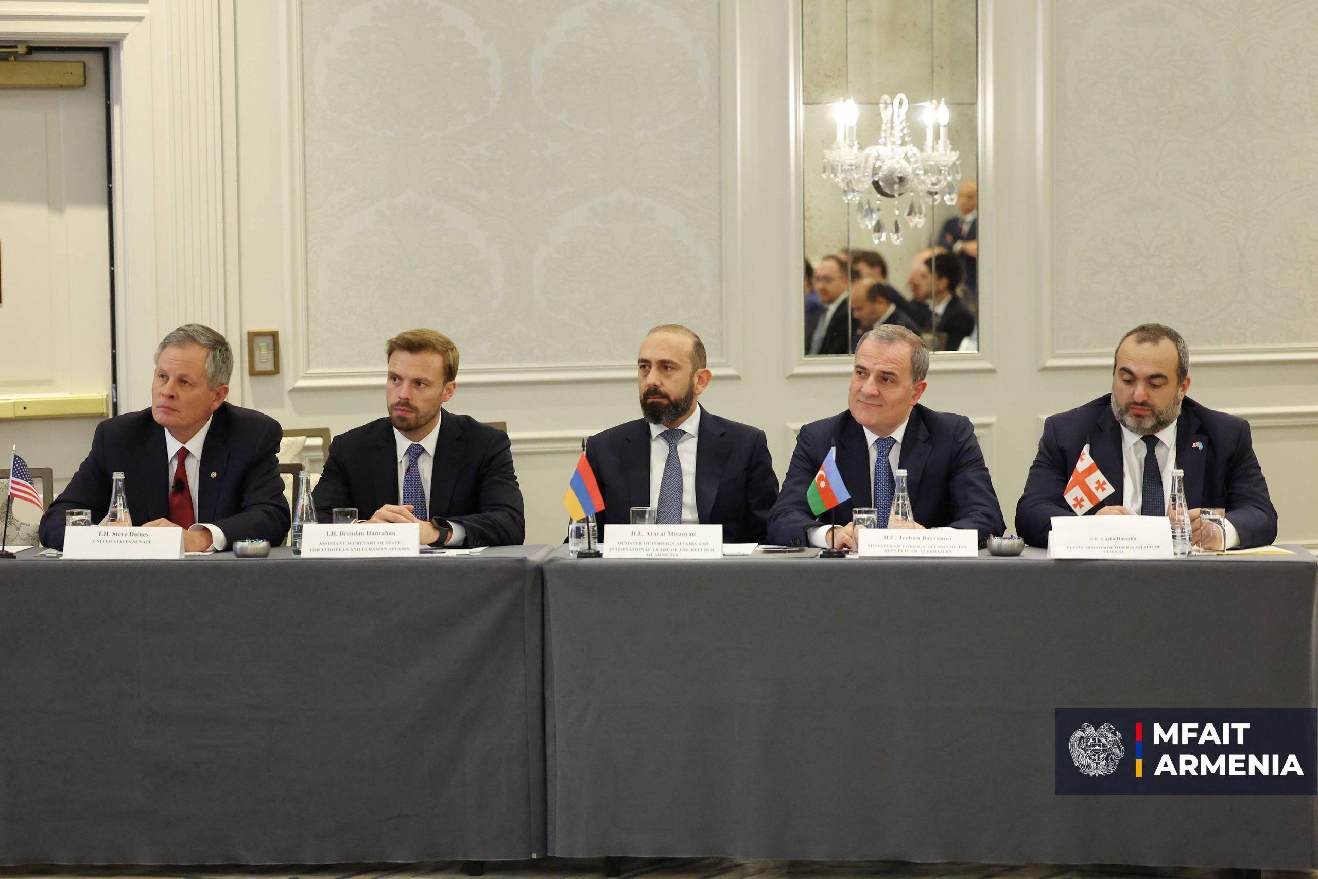 Միրզոյանը Նյու Յորքում ԱՄՆ և Ադրբեջանի ներկայացուցիչների հետ քննարկել է ԹՐԻՓՓ-ի և Թրանս-Կասպյան երթուղու հեռանկարները