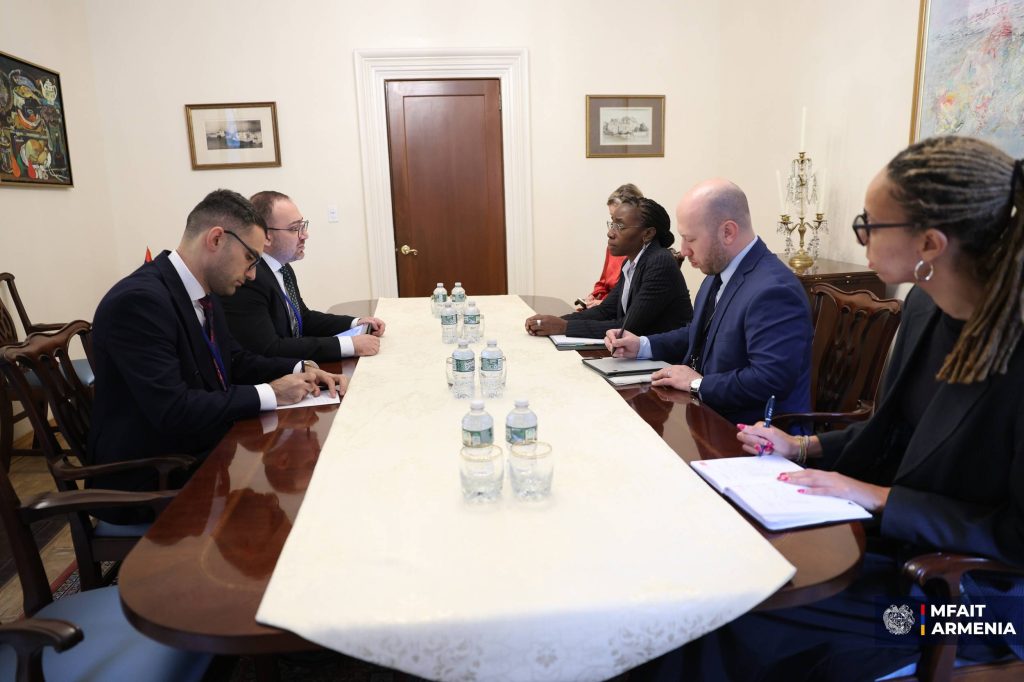 Unblocking regional communications discussed with International Crisis Group