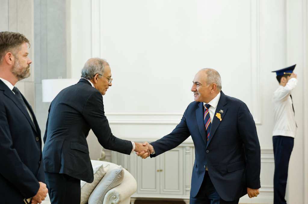 Pashinyan and Nobel Prize-winning economist discuss effectiveness of reforms in Armenia