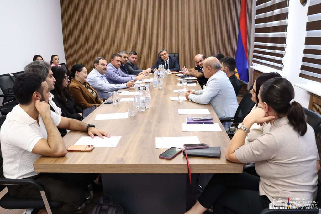 How to reduce traffic jams in Yerevan: Solutions discussed at the Ministry of Internal Affairs