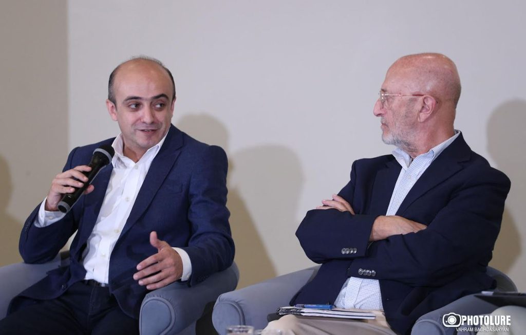 Բոլոր դատավարությունների նպատակը հետագայում ՀՀ-ի դեմ իրավական գործընթացներ սկսելն է․ Տարոն Սիմոնյան․ ՏԵՍԱՆՅՈՒԹ