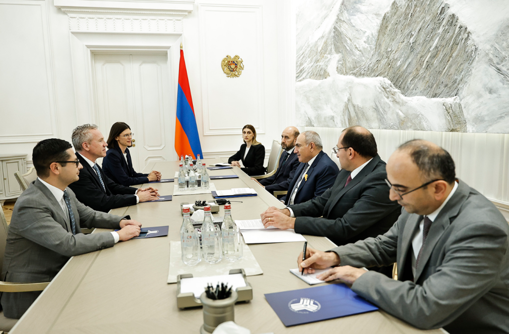 Փաշինյանն ԱՄՀ-ի հայաստանյան առաքելության ղեկավարի հետ քննարկել է մակրոտնտեսական զարգացումները