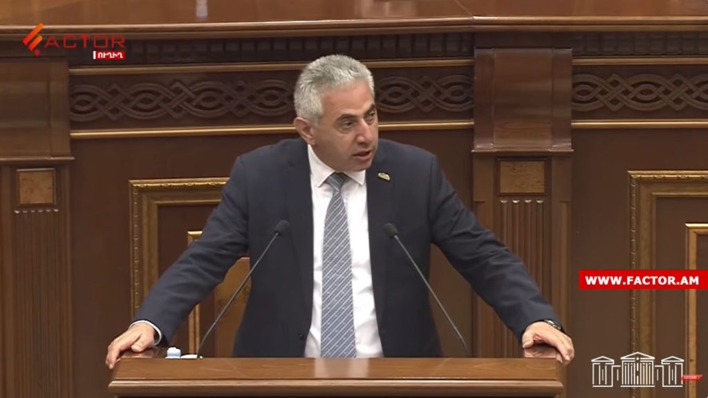 Առաջարկում եմ COP17-ը նվիրել Գագիկ Ծառուկյանի սատկած առյուծի հիշատակին․ Ղազարյան․ ՏԵՍԱՆՅՈՒԹ