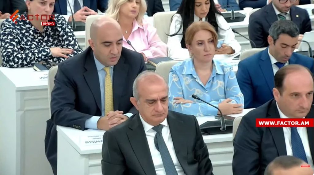 Չնչին ուշացում կարող ենք ունենալ․ Թևոսյանը՝ Արին-Բերդի փողոցում աշխատանքների մասին․ ՏԵՍԱՆՅՈՒԹ