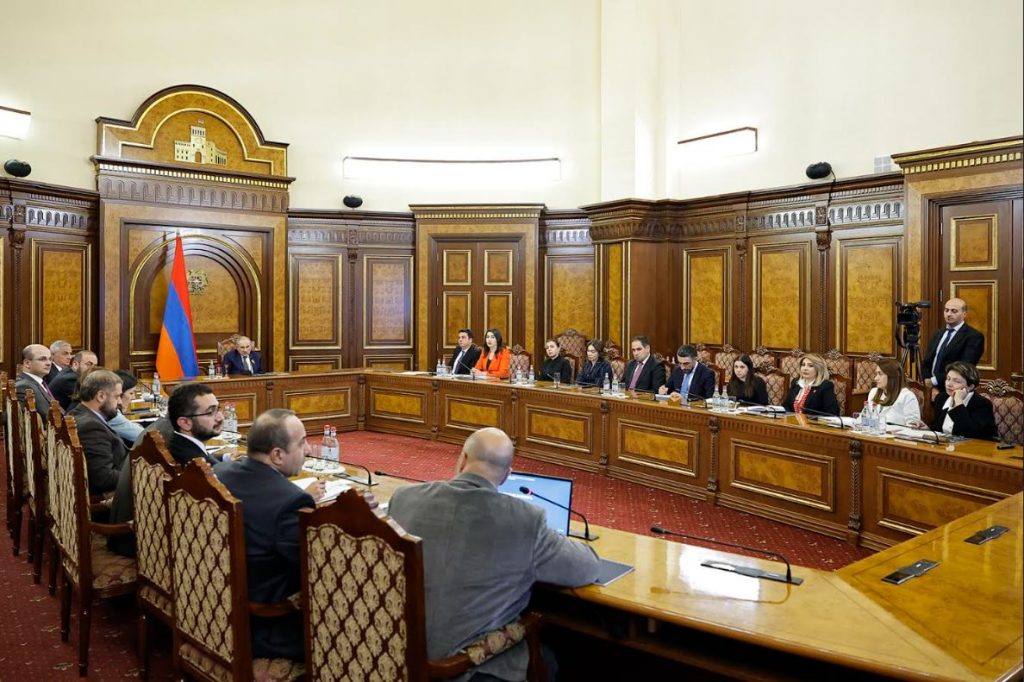 Հայաստանում նախատեսվում է խստացնել քաղաքացիության ստացման պայմանները և վերափոխել միգրացիոն կառավարման համակարգը