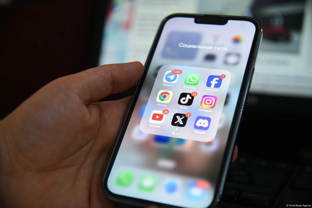 TikTok-ն արգելափակվել է Ադրբեջանի դպրոցներում․ արգելքի տակ է ավելի քան 200 թեմա