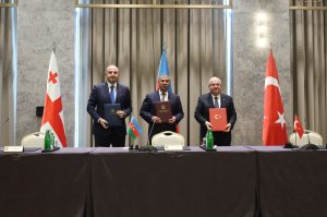 Շուշիում տեղի է ունեցել Ադրբեջանի, Թուրքիայի և Վրաստանի ՊՆ ղեկավարների եռակողմ հանդիպումը