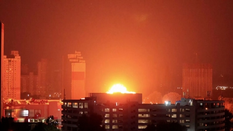 Russia strikes key Kiev power plant, killing and injuring