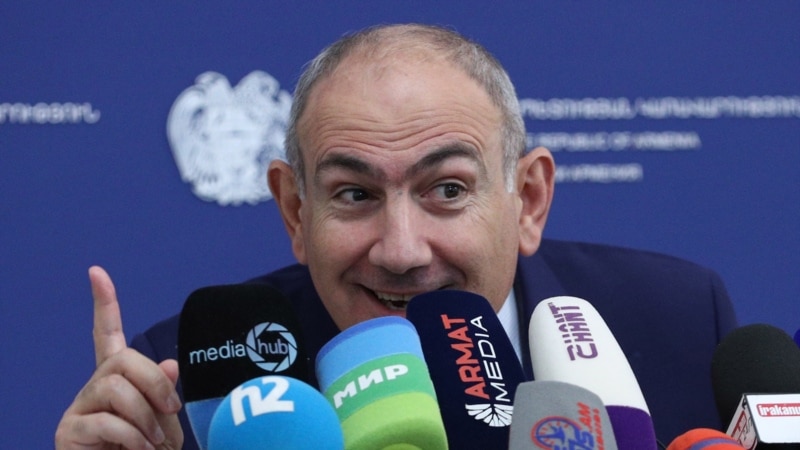 Pashinian Slams Russia As Armenia Risks More Sanctions