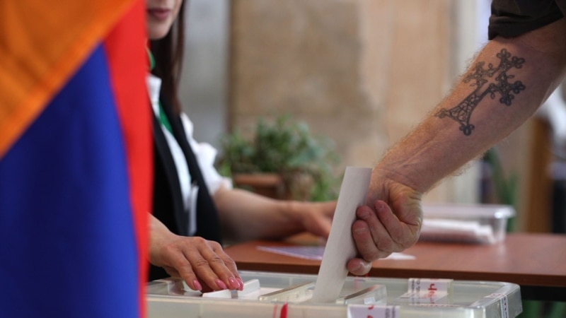 Pashinian Won’t Rule Out Snap Elections