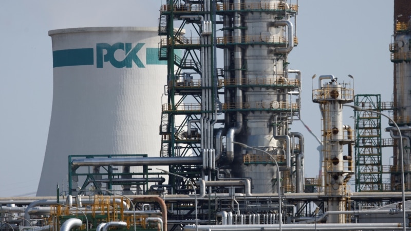G7 countries to release 100 million barrels of oil from their reserves