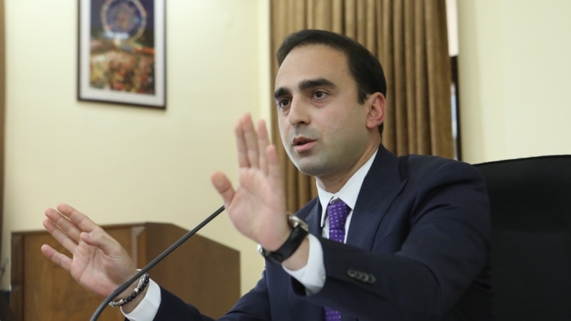 Top Yerevan Officials Also Set For Massive Pay Rise