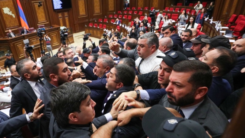 Tensions Flare Up In Armenian Parliament