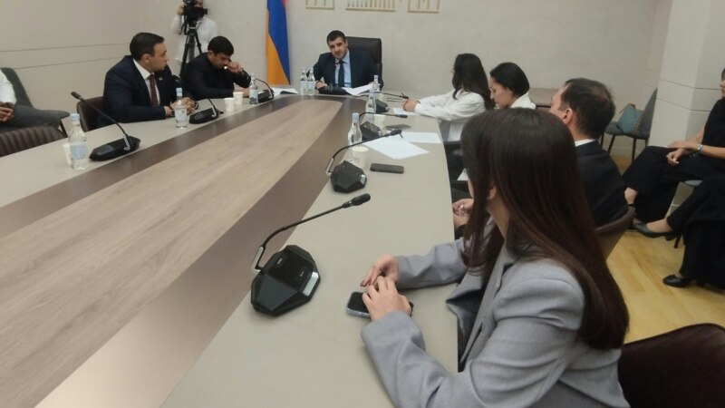 Եկեղեցու հարցով ԱԺ քննիչ հանձնաժողովն առաջին նիստն է գումարում