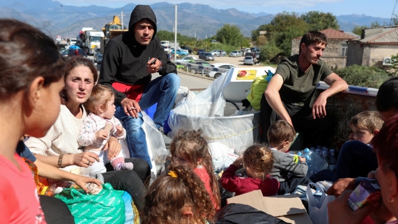Armenian Minister Sees No Boost In Housing Aid To Karabakh Refugees