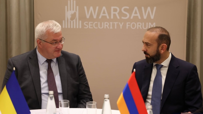 Armenian FM Invited To Visit Ukraine
