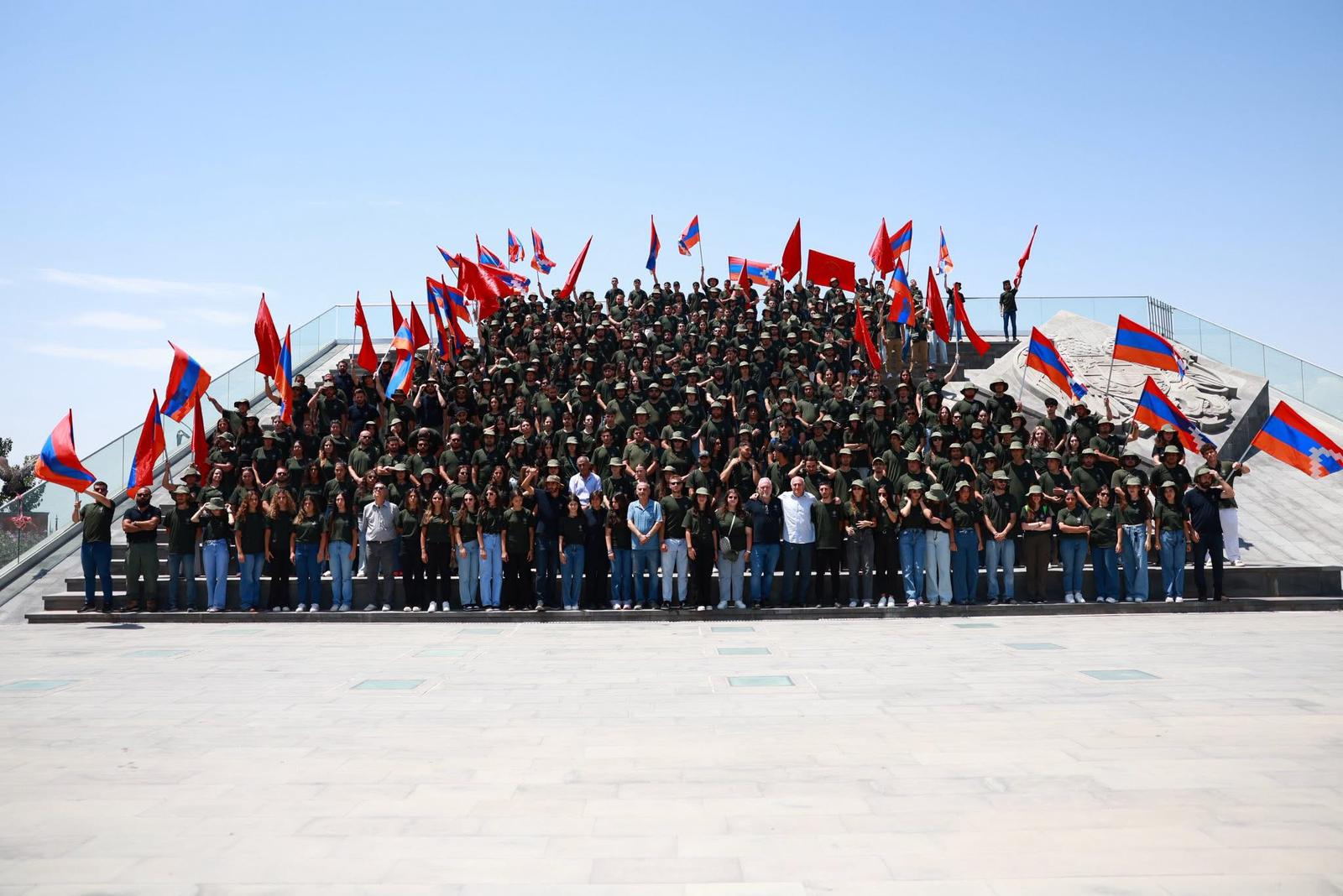 Պիտի՛ Վերադառնանք, Մահ Կամ Ազատութիւն