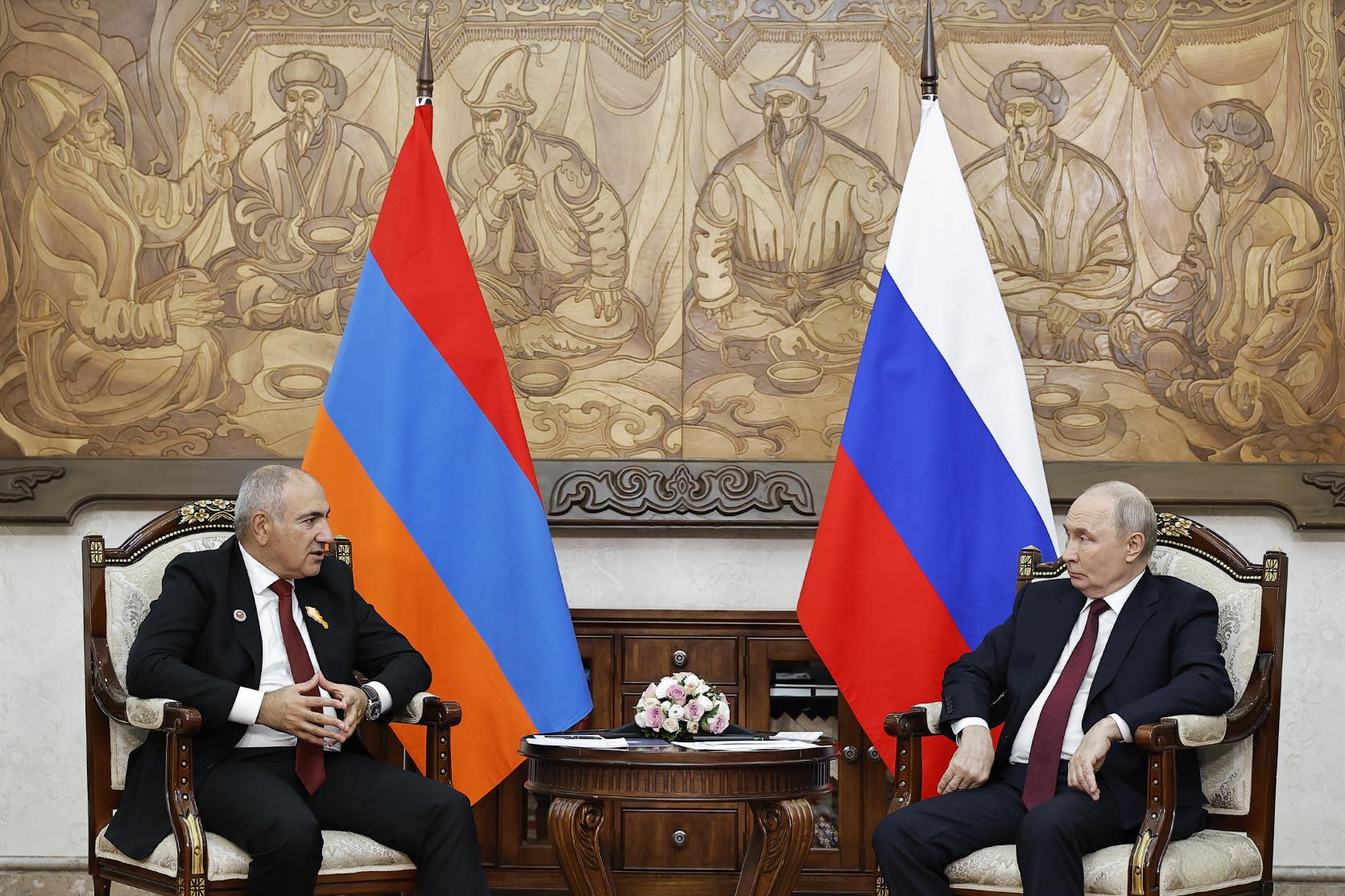 Putin Says Russia Will Close Gyumri Base if Armenia Requests It