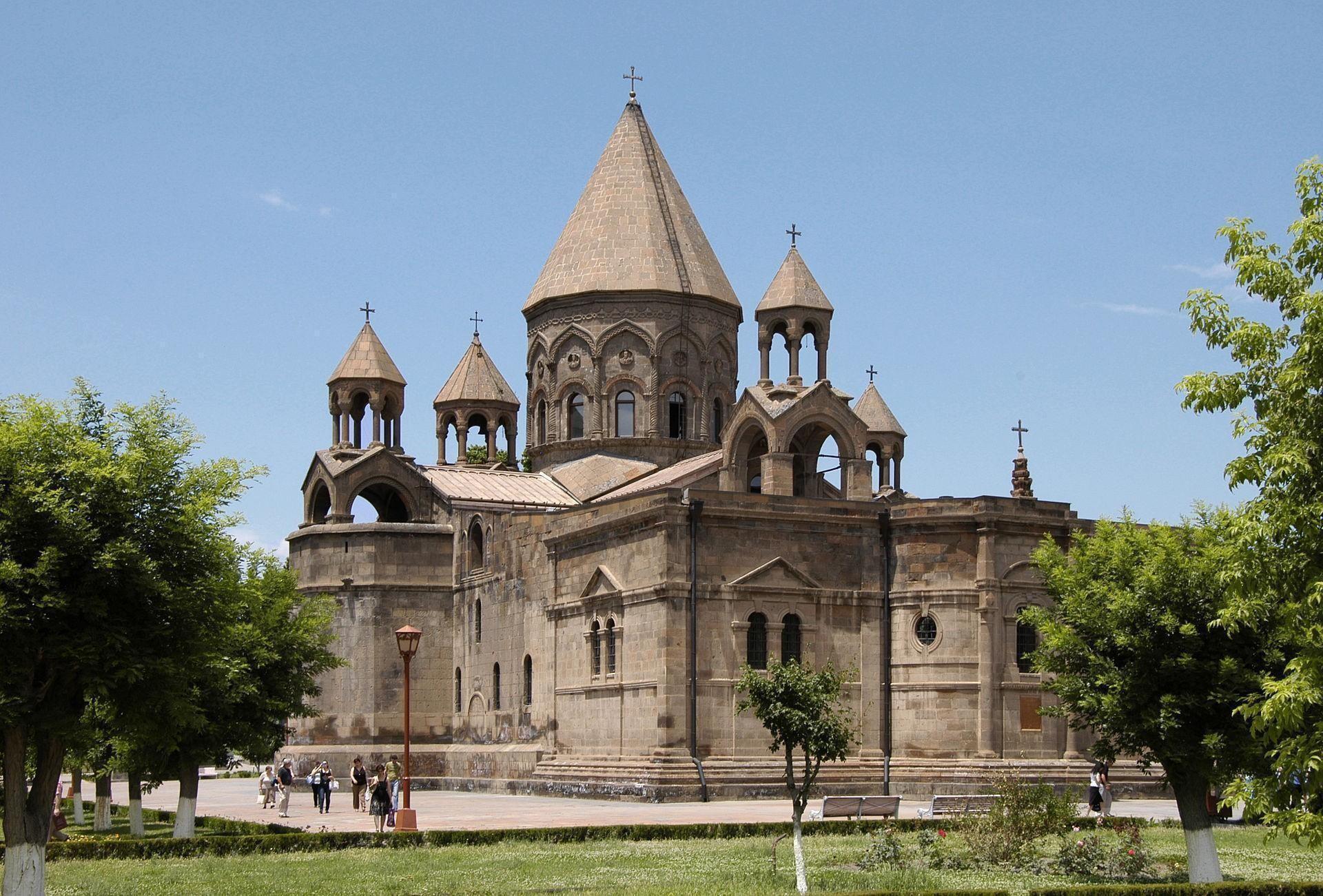 Armenian Government Publishes Report on Alleged Church Crisis; Proposes Restructuring